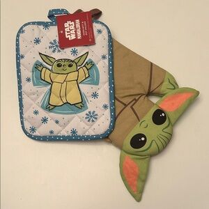 NEW NWT Star Wars Mandalorian Grogu Pot Holder Set